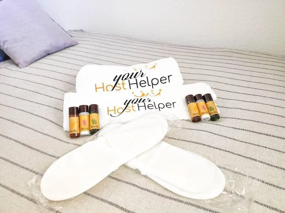 Azur 423 Yourhosthelper Κάννες